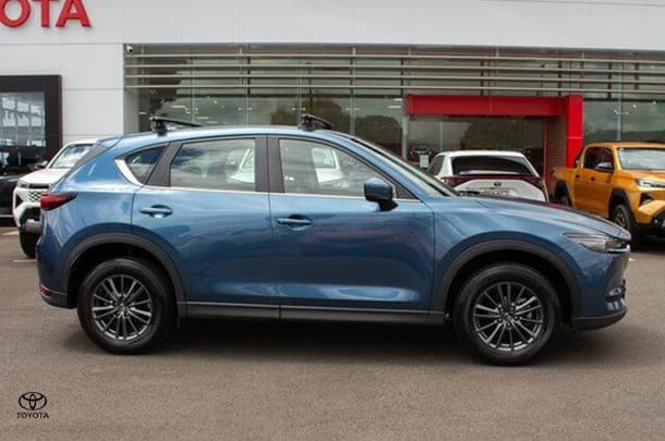 2021 Mazda CX-5 Maxx Sport in Blue