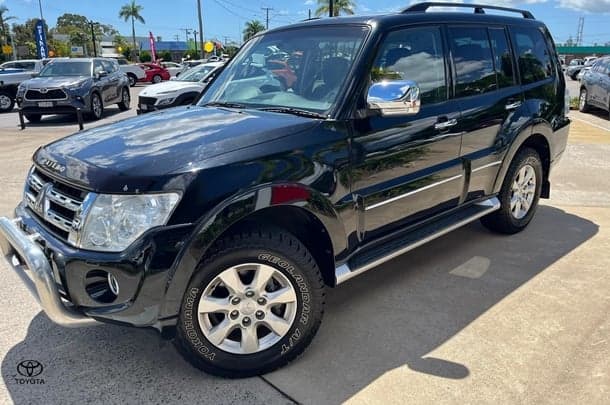 2012 Mitsubishi Pajero GLX in Black