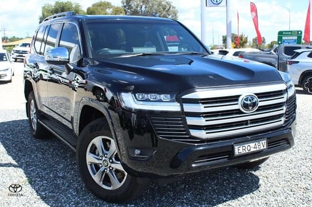 2022 Toyota Landcruiser Sahara in Black