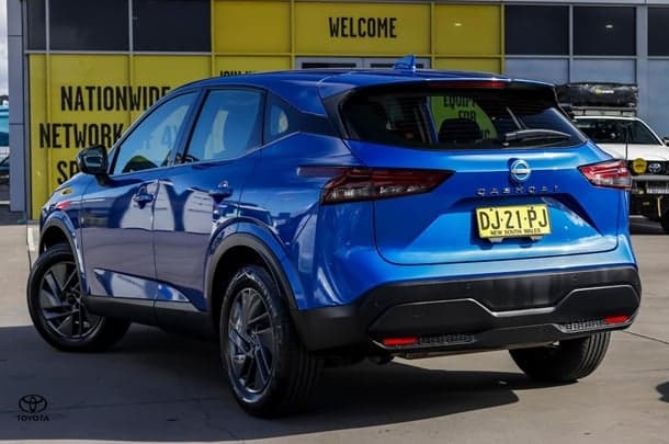 2024 Nissan QASHQAI ST in Blue