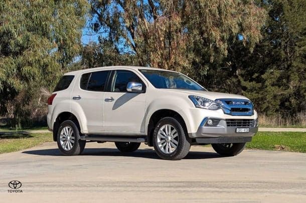 2017 Isuzu MU-X LS-U in White