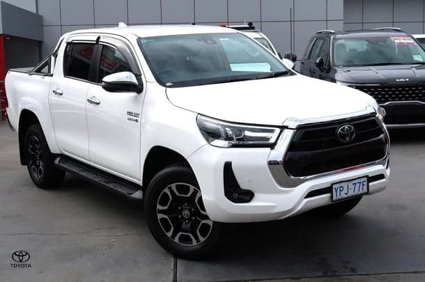 2021 Toyota Hilux SR5 in White