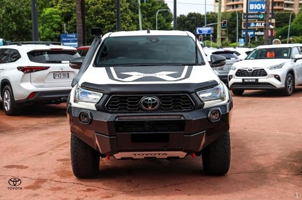 2020 Toyota Hilux Rugged X in White