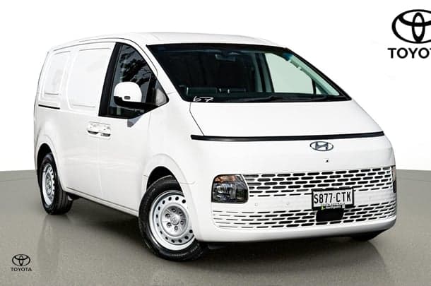 2022 Hyundai STARIA LOAD Base in Hino Standard White
