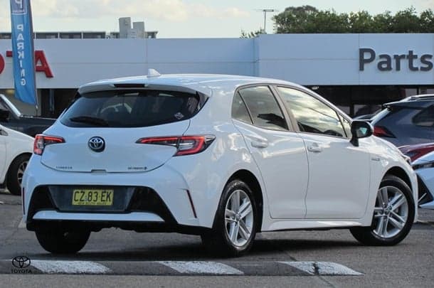 2020 Toyota Corolla Ascent Sport Hybrid in White