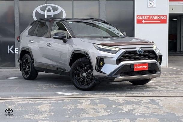 2022 Toyota RAV4 XSE (2WD) in Two Tone Silver