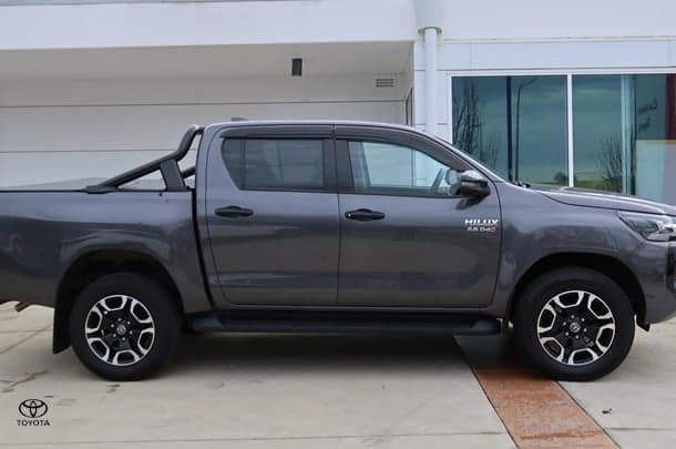 2025 Toyota Hilux SR5 48V in Grey