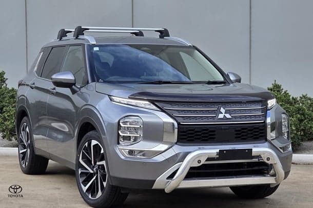 2023 Mitsubishi Outlander Aspire in Grey