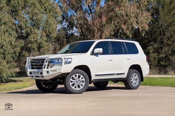 2020 Toyota Landcruiser Sahara in White