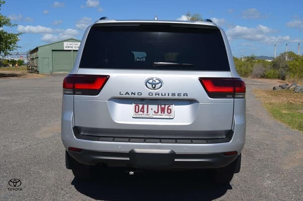 2024 Toyota Landcruiser VX in Silver