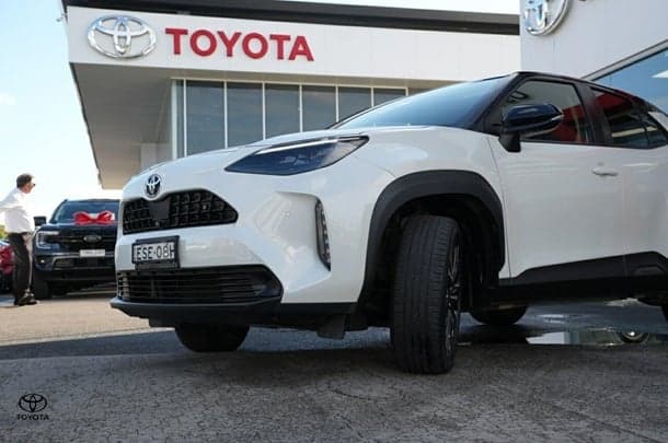 2022 Toyota Yaris Cross Urban in Two Tone White
