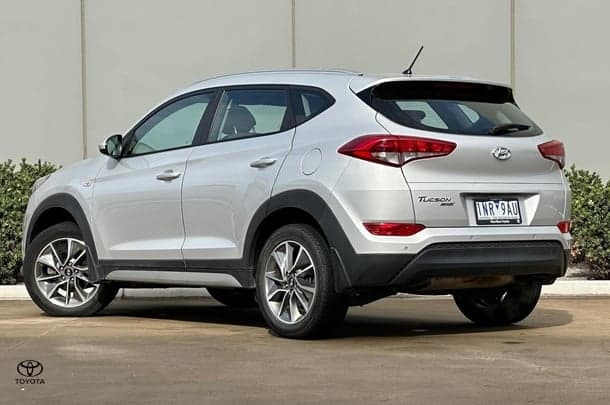 2018 Hyundai Tucson Active X in Silver