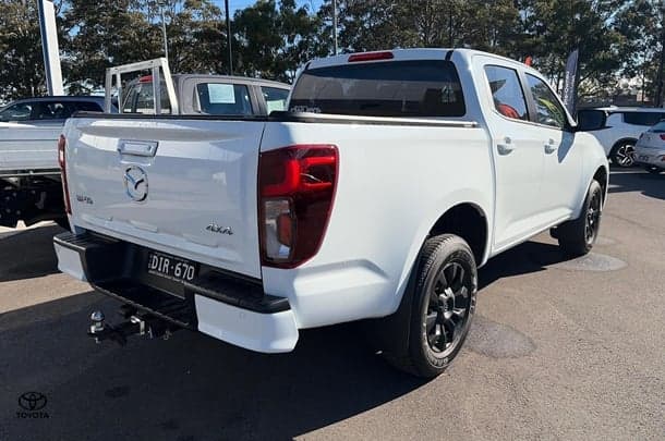 2025 Mazda BT-50 XT in White