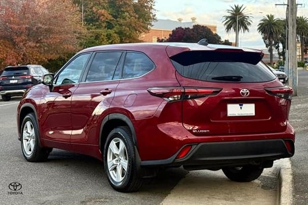 2024 Toyota Kluger GX in Red