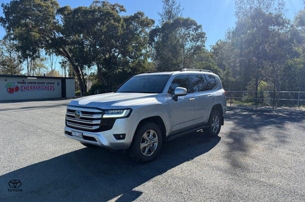 2023 Toyota Landcruiser VX in Silver