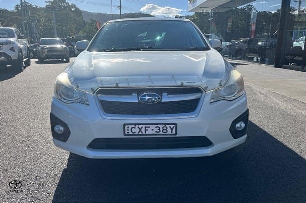 2015 Subaru Impreza 2.0i in White