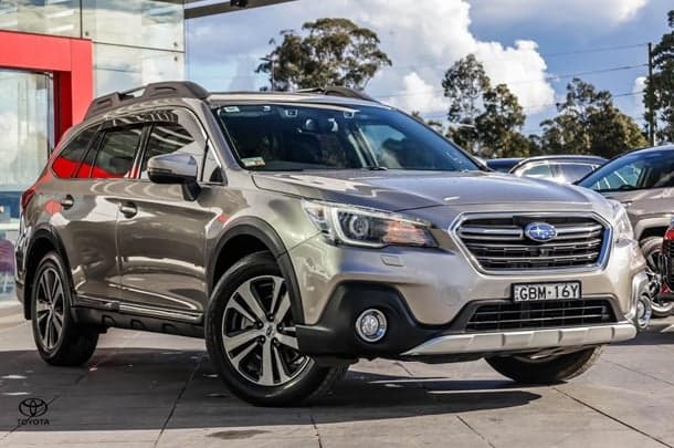 2017 Subaru Outback 3.6R in Silver