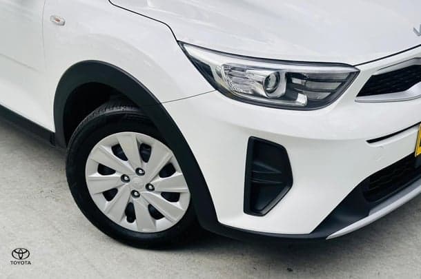 2023 Kia Stonic S in Snow White Pearl (Swp)