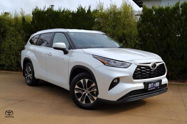 2025 Toyota Kluger GXL in White