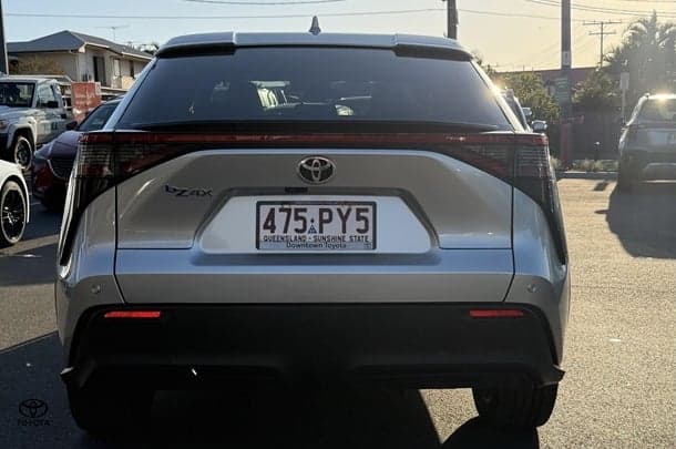 2023 Toyota bZ4X Base in Silver