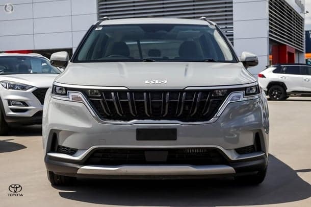 2022 Kia Carnival S in Silver