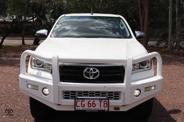 2018 Toyota Hilux SR5 in White