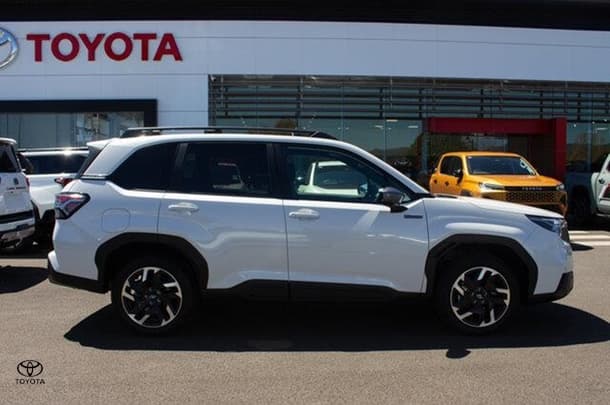 2025 Subaru Forester Hybrid in White