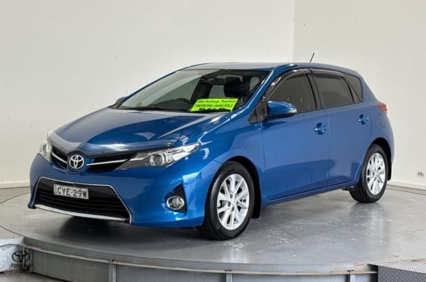 2015 Toyota Corolla Ascent Sport in Blue