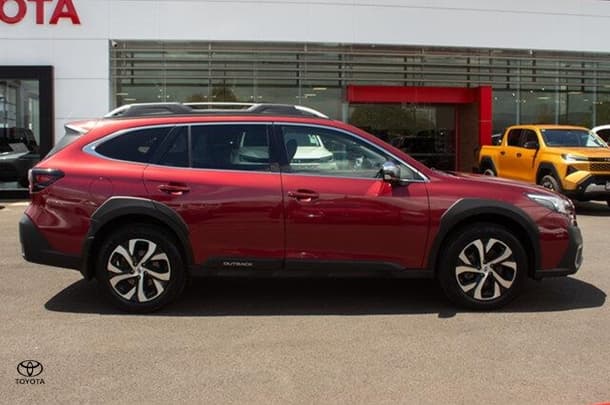 2022 Subaru Outback AWD Touring in Red