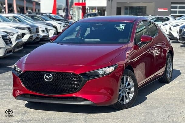2024 Mazda 3 G20 Pure in Red