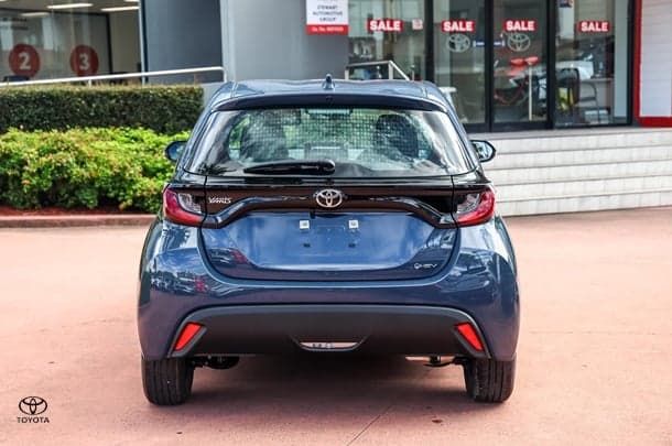 2024 Toyota Yaris Ascent Sport in Grey