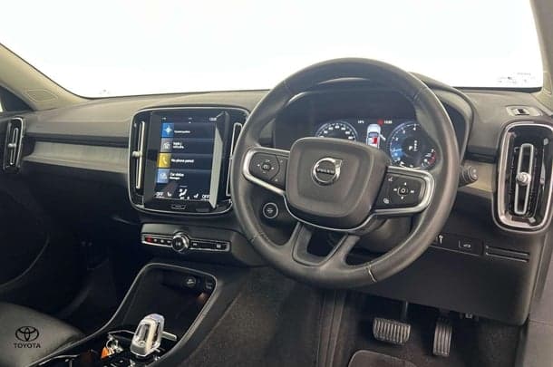2021 Volvo XC40 T4 Inscription in Black