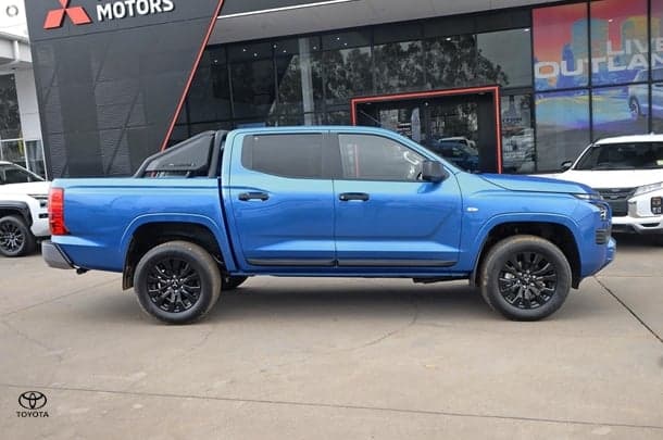 2025 Mitsubishi Triton GLX-R in Blue