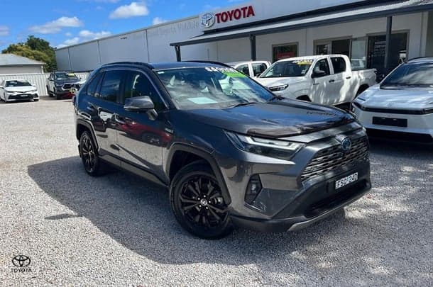 2022 Toyota RAV4 Cruiser-AWD in Silver