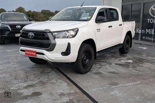 2020 Toyota Hilux SR in White