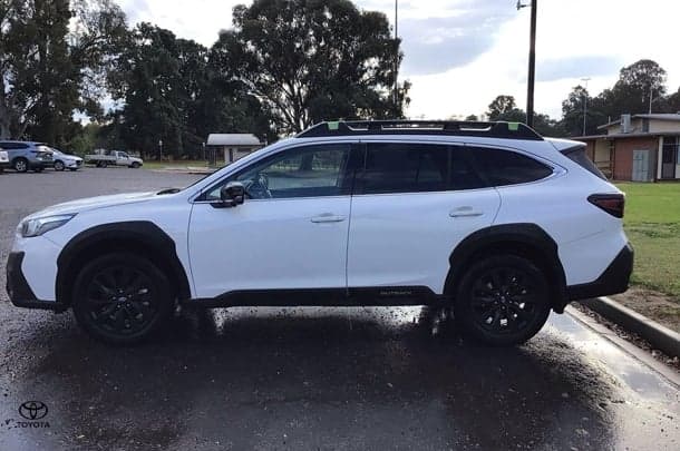 2023 Subaru Outback AWD Sport in White