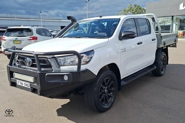 2021 Toyota Hilux SR in White