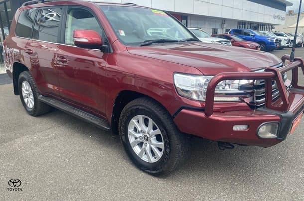 2020 Toyota Landcruiser VX in Red