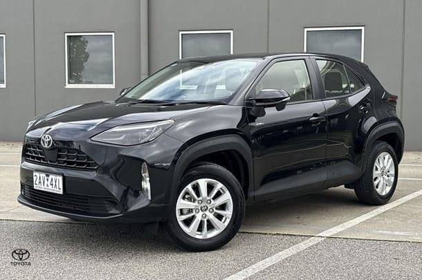 2024 Toyota Yaris Cross GX in Black