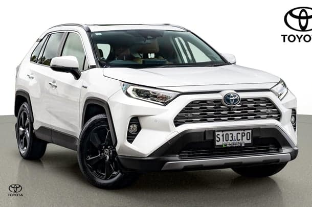 2020 Toyota RAV4 Cruiser in White
