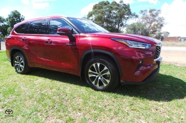 2022 Toyota Kluger GXL in Red
