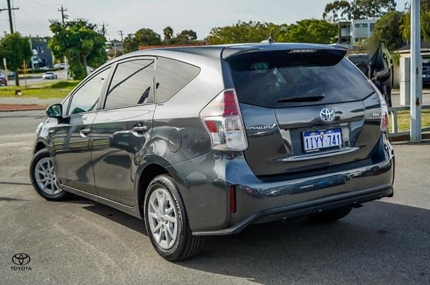 2015 Toyota Prius V PRIUS V [LEVEL 1] in Silver