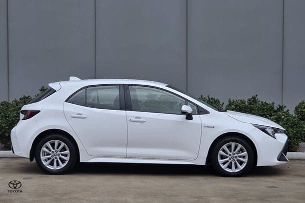 2022 Toyota Corolla Ascent Sport Hybrid in White