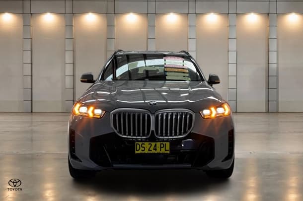 2024 BMW X5 xDrive30d M Sport in Grey