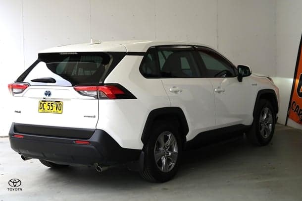 2022 Toyota RAV4 GX in White