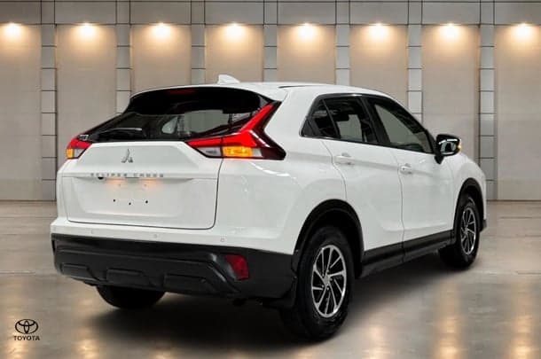 2024 Mitsubishi Eclipse Cross ES in White