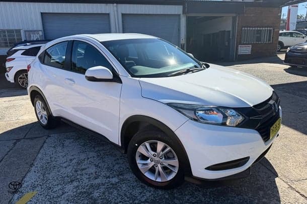 2017 Honda HR-V VTi in White