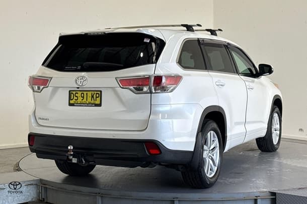 2014 Toyota Kluger GX in White