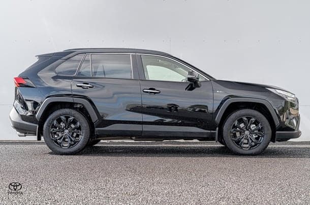2024 Toyota RAV4 Cruiser in Black