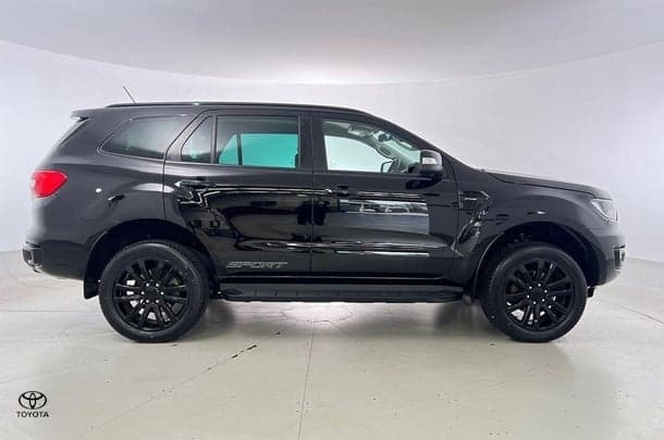2021 Ford Everest Sport in Black